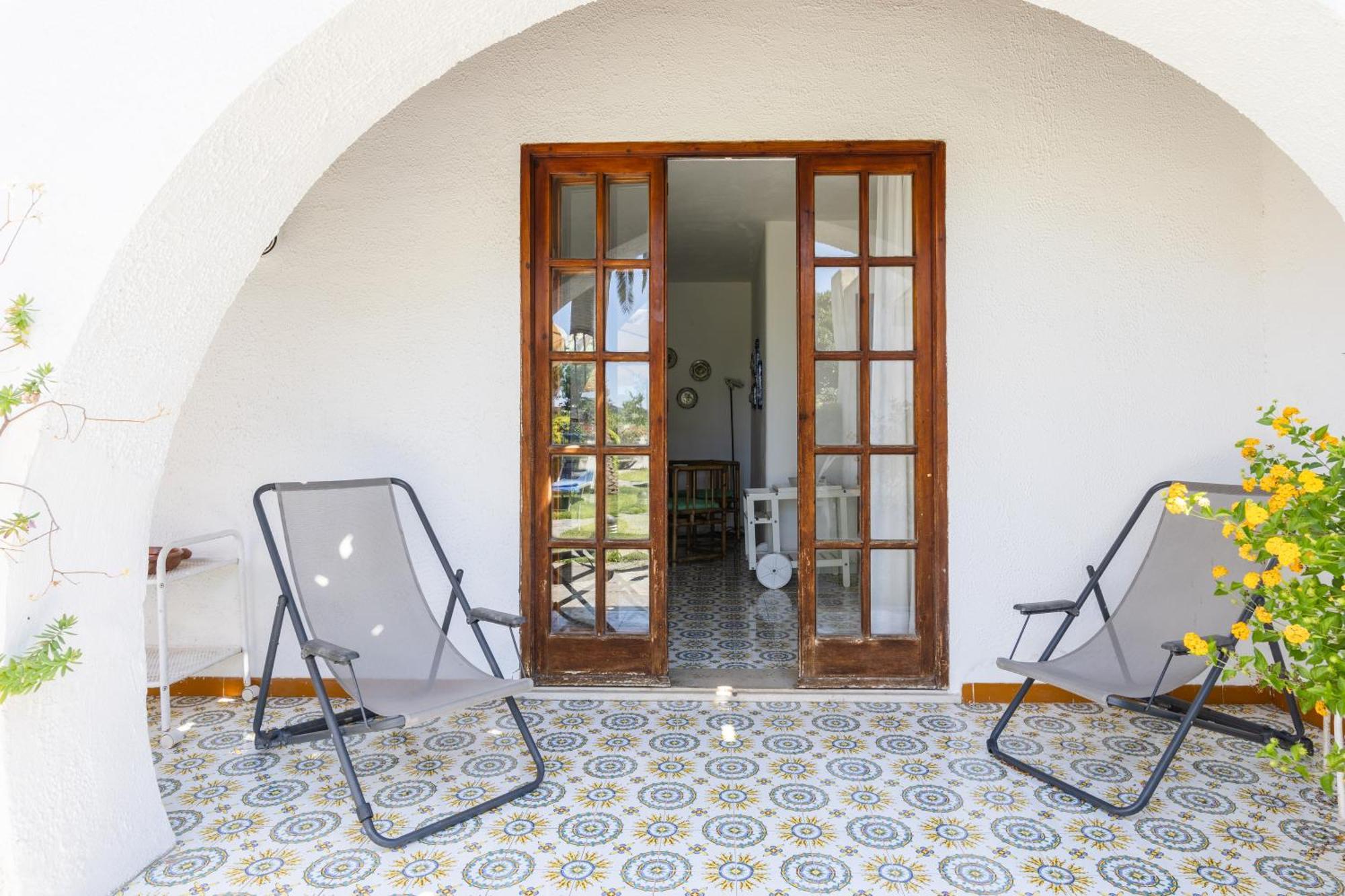 Villetta Con Giardino Esclusivo Di 1000 Mq, Piscina, Tennis, Calcio, Bocce Forio  Luaran gambar